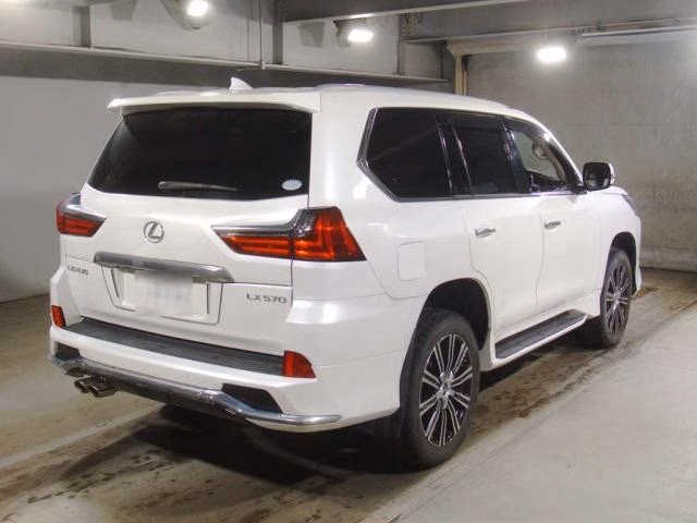 LEXUS LX570