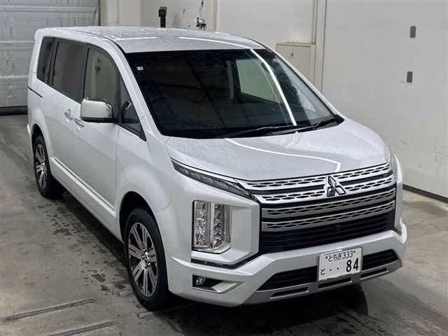 MITSUBISHI DELICA D:5