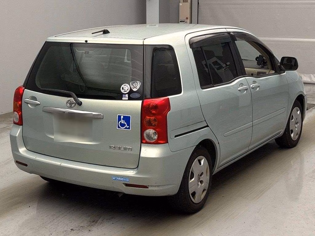 TOYOTA RAUM