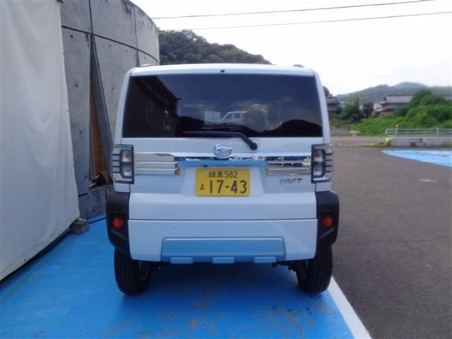DAIHATSU TAFT