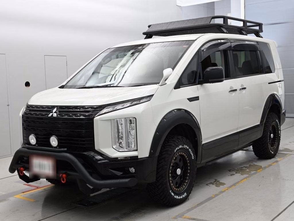 MITSUBISHI DELICA D:5