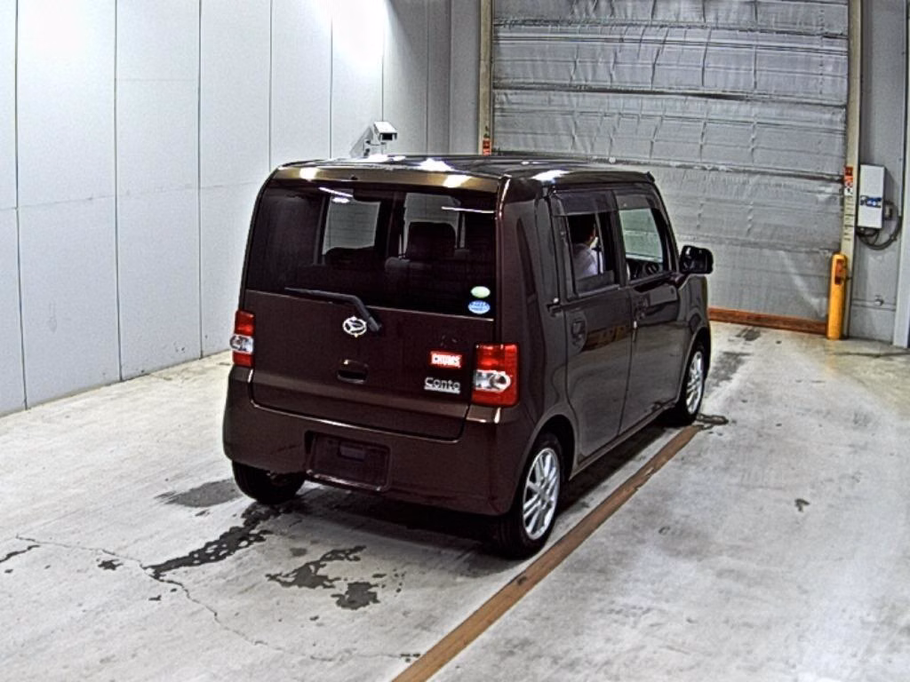 DAIHATSU MOVE CONTE