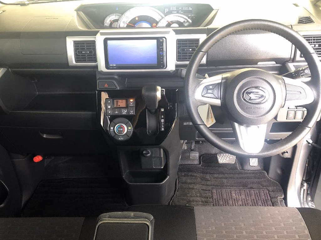 DAIHATSU WAKE
