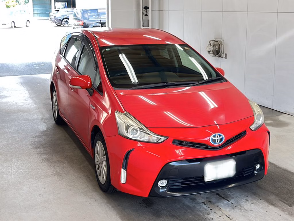 TOYOTA PRIUS ALPHA