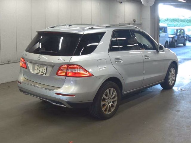 MERCEDES-BENZ M-CLASS