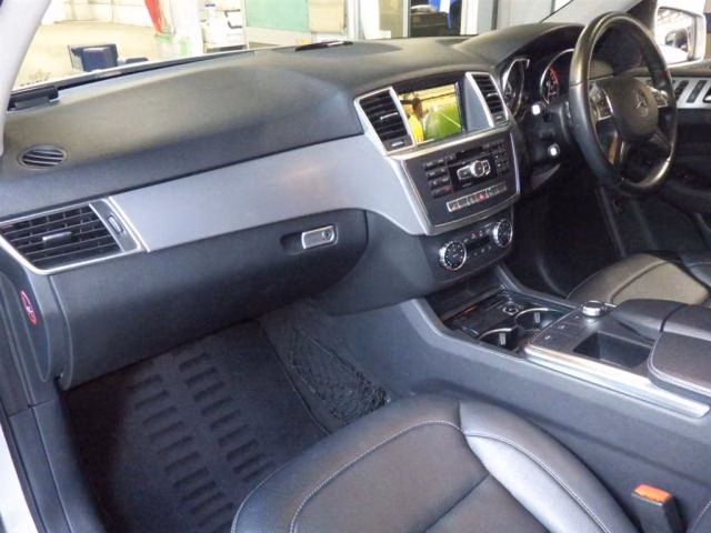 MERCEDES-BENZ M-CLASS