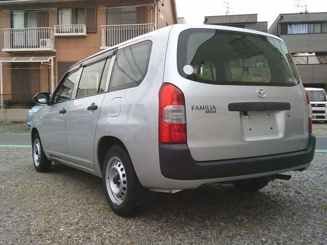 MAZDA FAMILIA