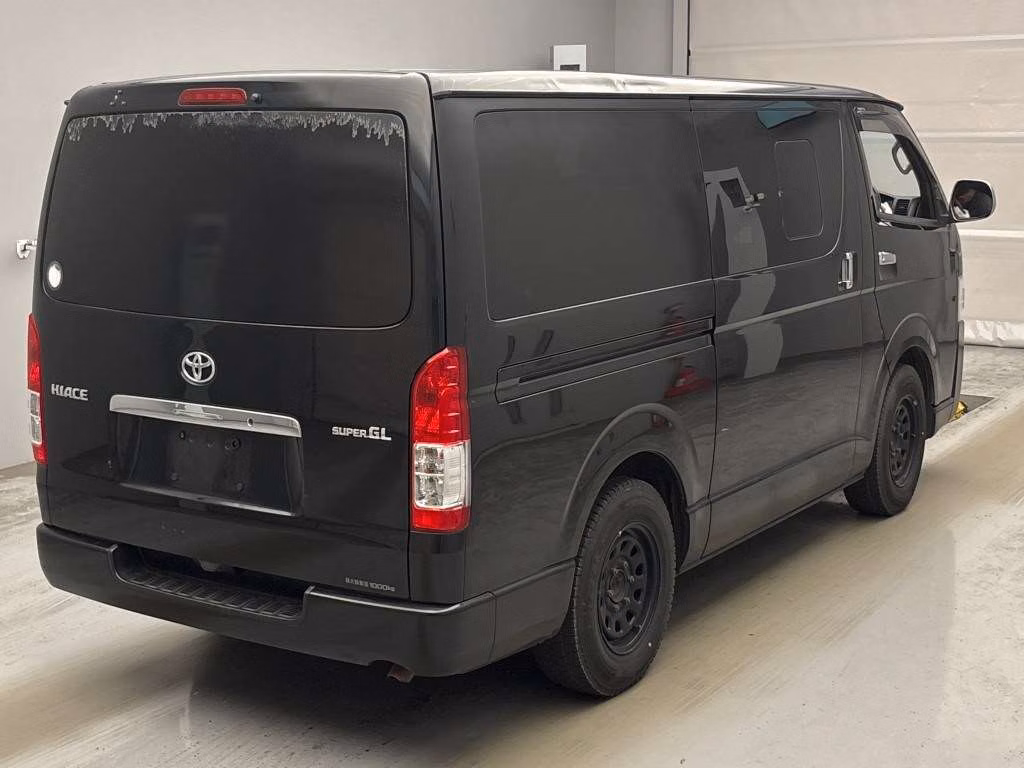 TOYOTA REGIUS ACE