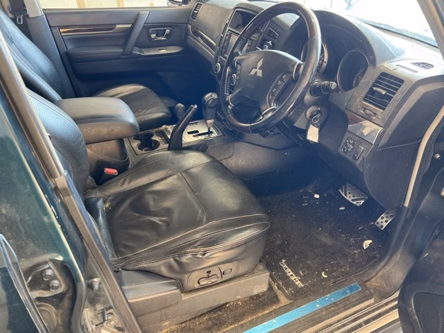 MITSUBISHI PAJERO