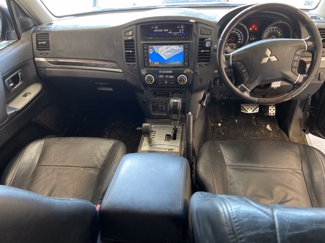 MITSUBISHI PAJERO