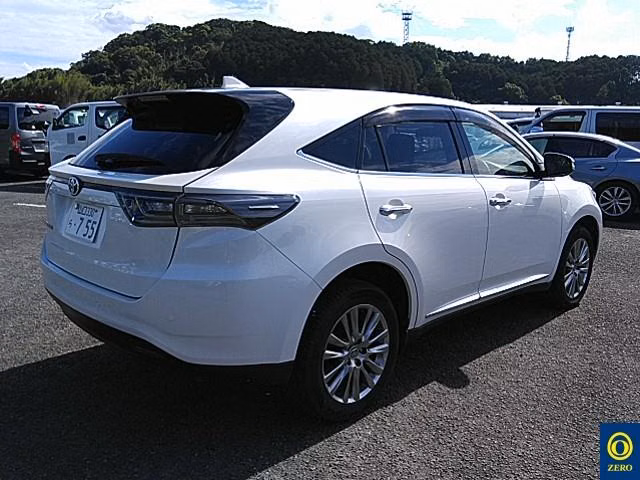 TOYOTA HARRIER