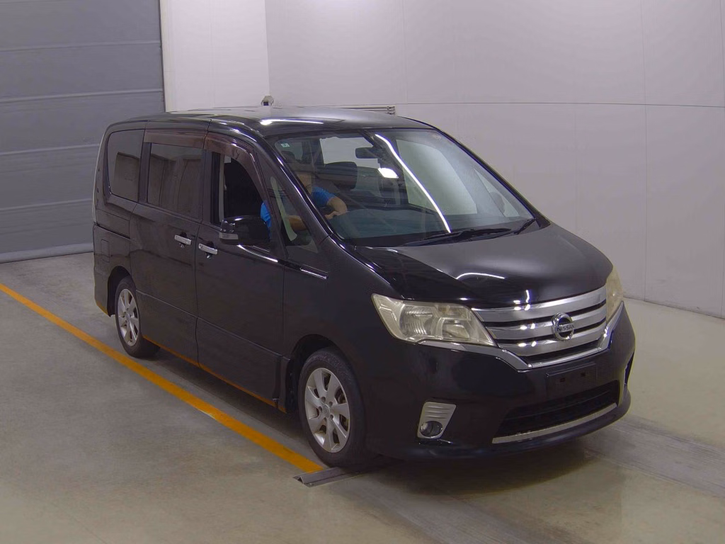 NISSAN SERENA