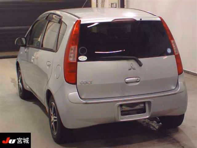 MITSUBISHI COLT