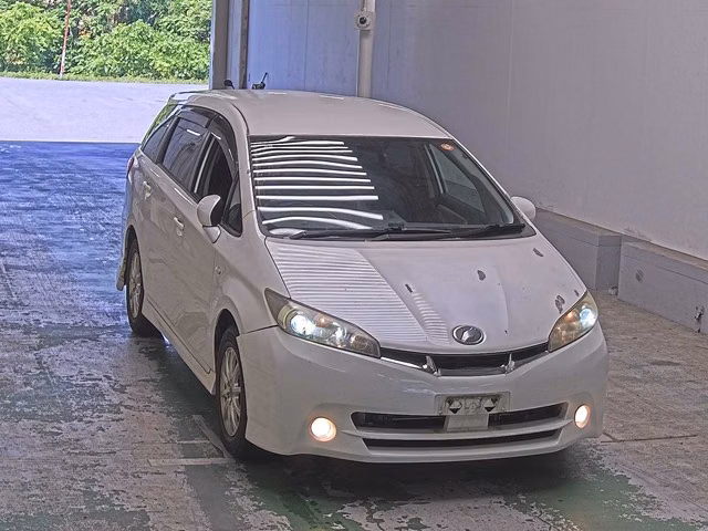 TOYOTA WISH