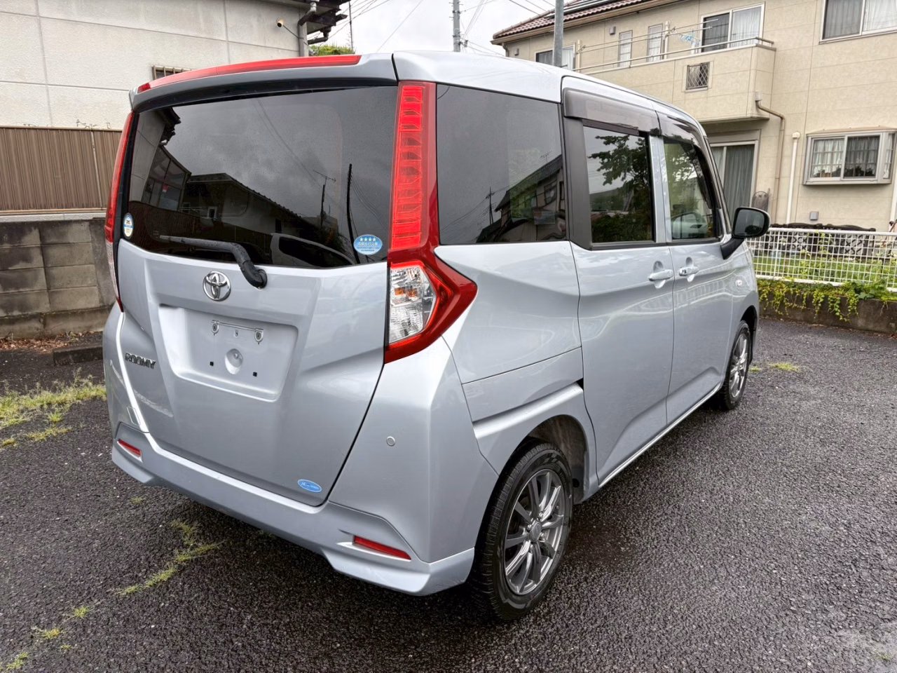 TOYOTA ROOMY