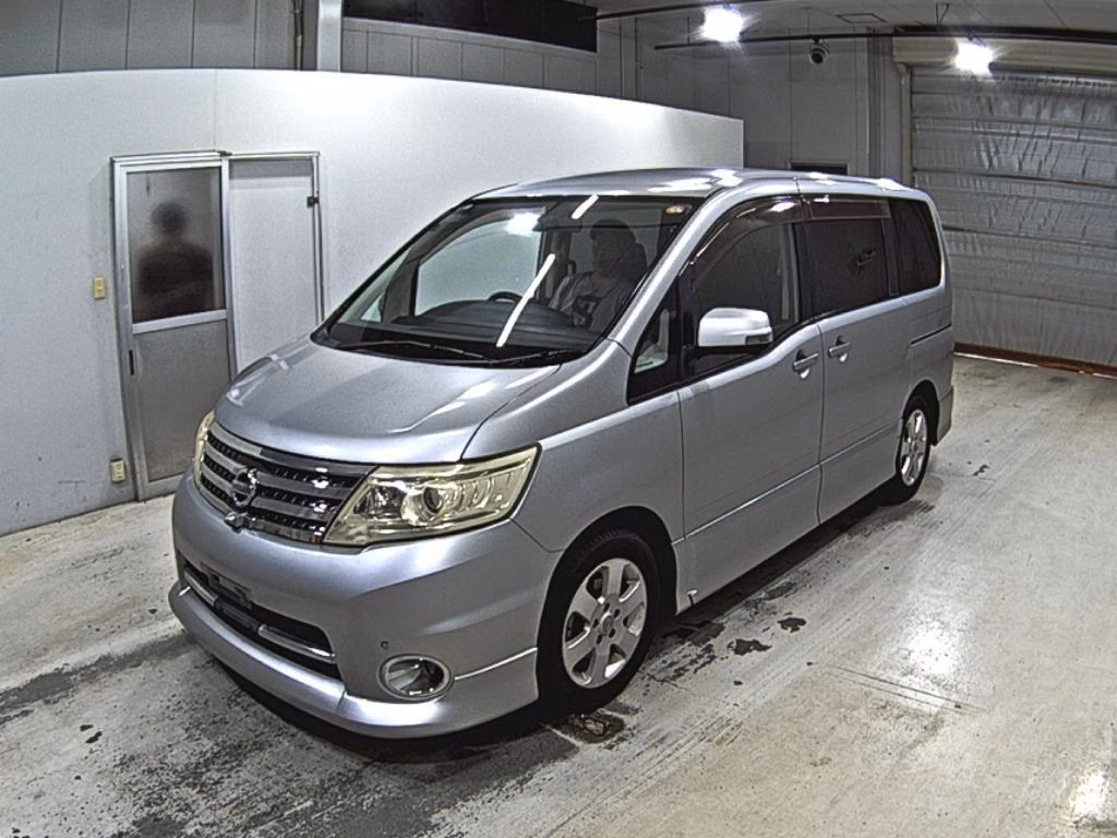 NISSAN SERENA