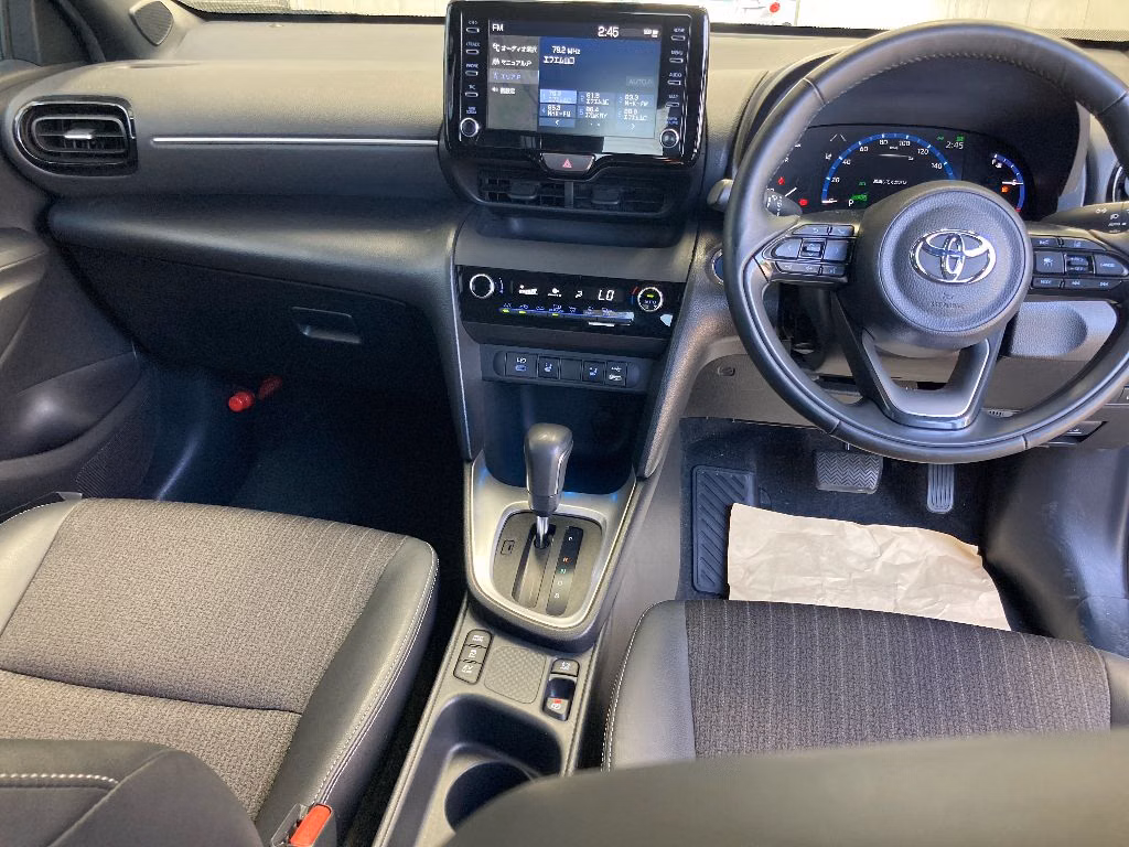 TOYOTA YARIS CROSS