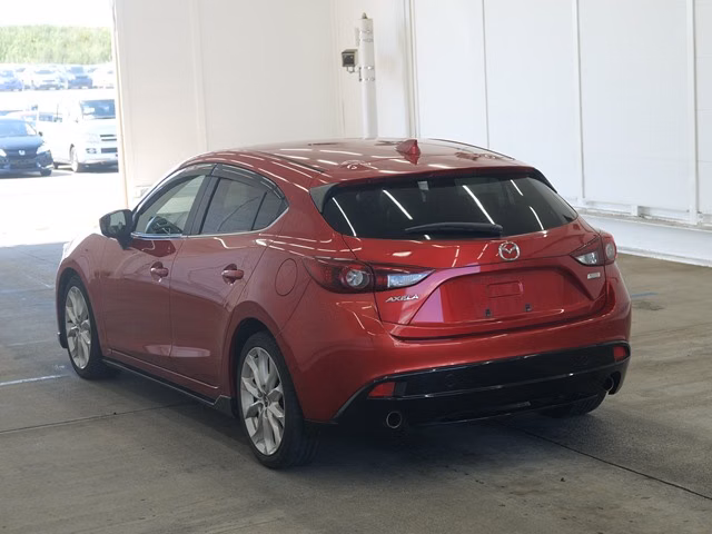 MAZDA AXELA