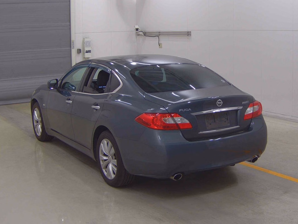 NISSAN FUGA