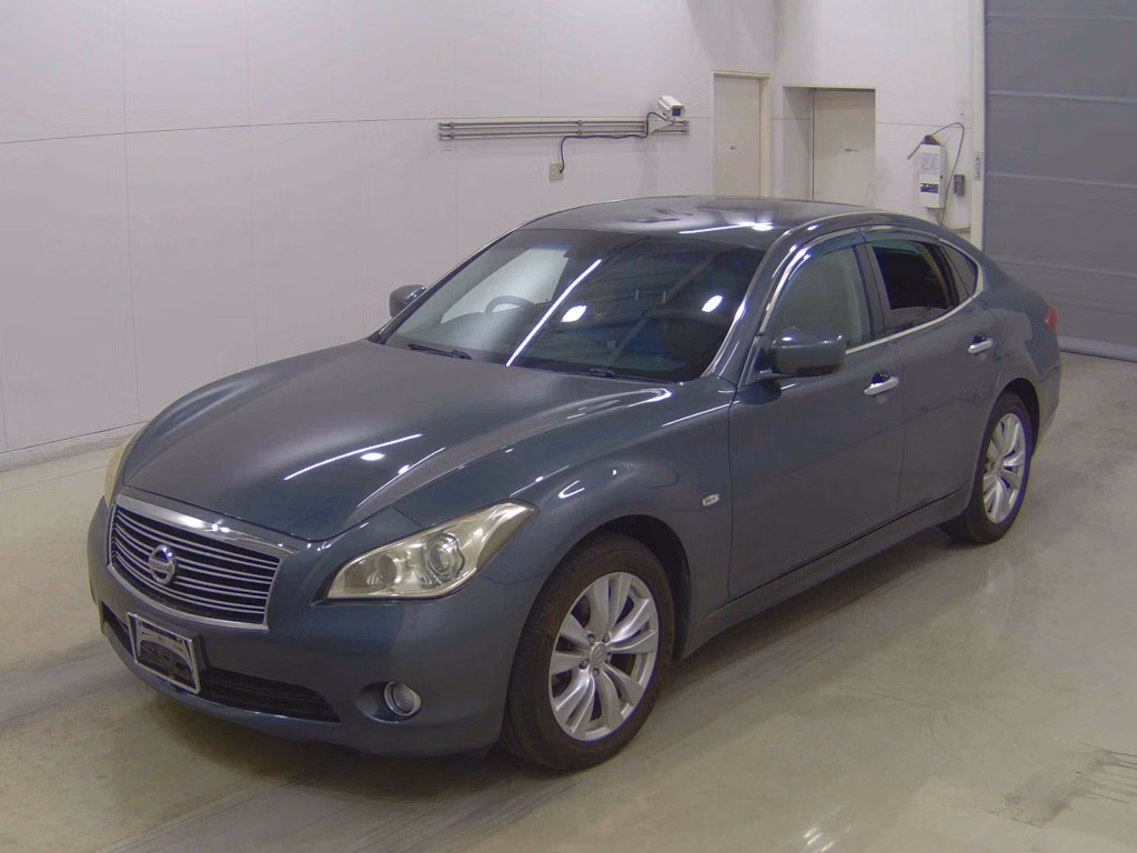 NISSAN FUGA