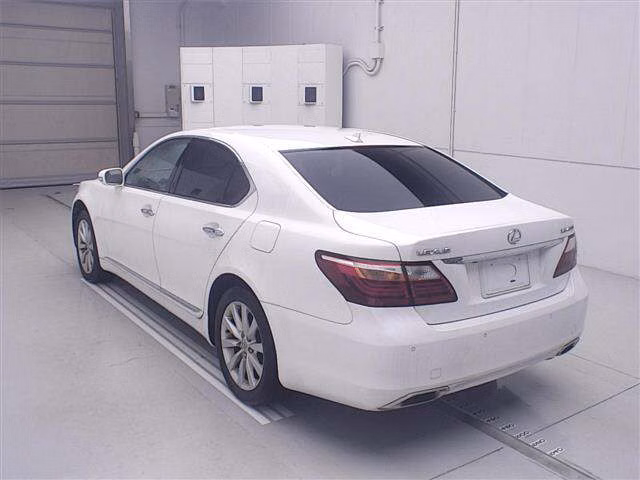 LEXUS LS460