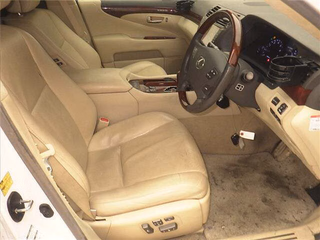 LEXUS LS460