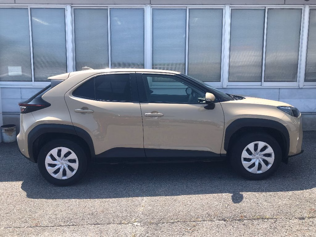 TOYOTA YARIS CROSS