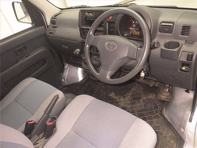 TOYOTA PIXIS VAN