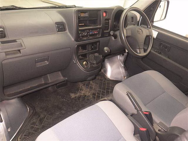 TOYOTA PIXIS VAN