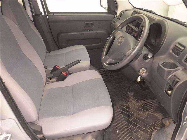 TOYOTA PIXIS VAN