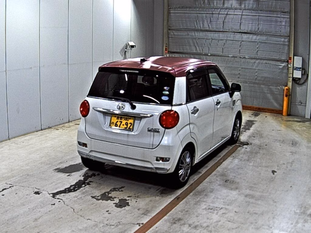 DAIHATSU CAST