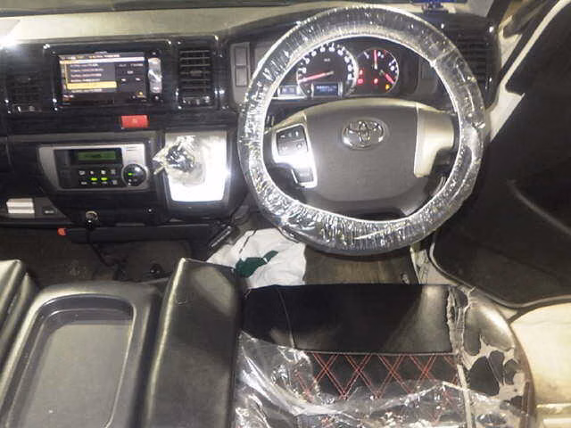 TOYOTA REGIUS ACE