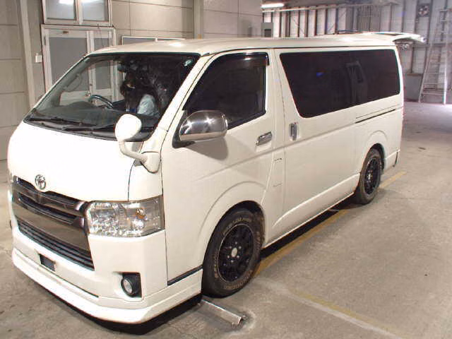TOYOTA REGIUS ACE