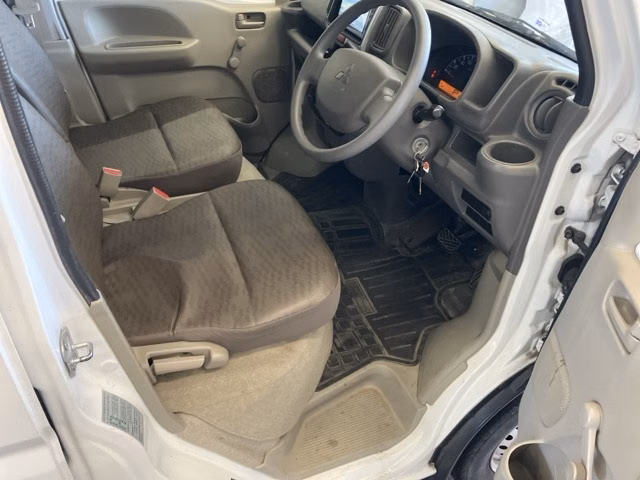MITSUBISHI MINICAB