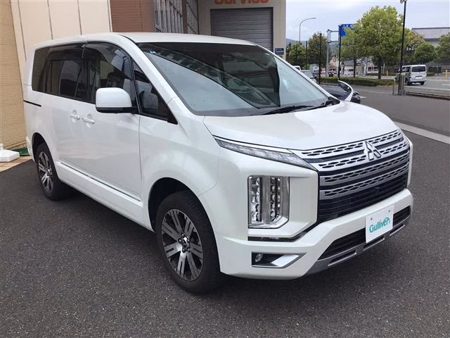 MITSUBISHI DELICA D:5