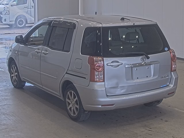 TOYOTA RAUM