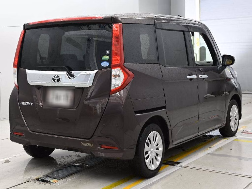 TOYOTA ROOMY