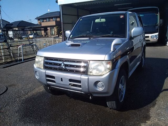 MITSUBISHI PAJERO MINI