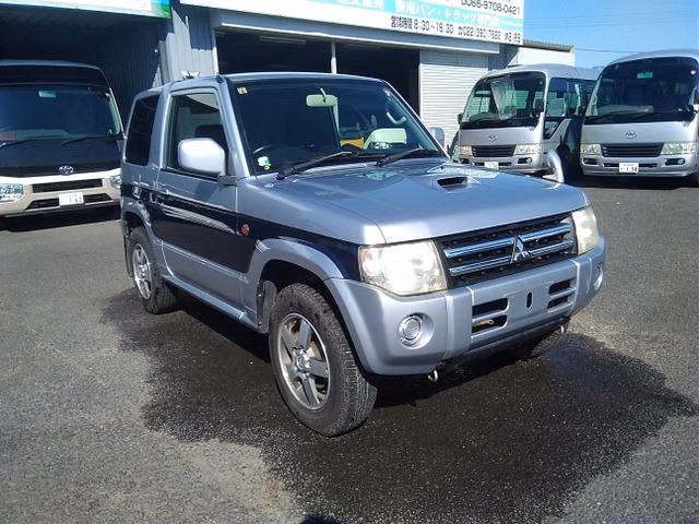 MITSUBISHI PAJERO MINI
