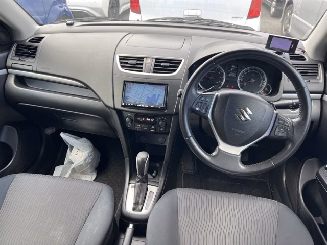 SUZUKI SWIFT