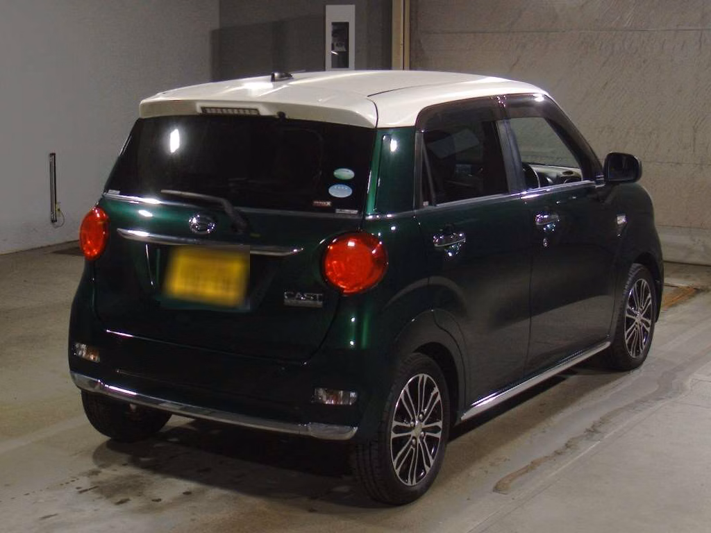 DAIHATSU CAST