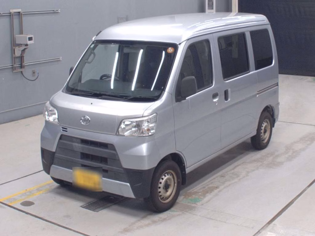 TOYOTA PIXIS VAN