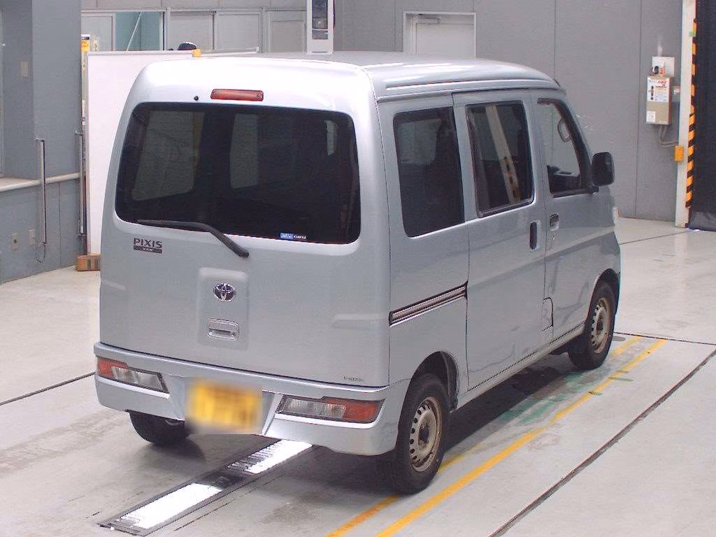 TOYOTA PIXIS VAN