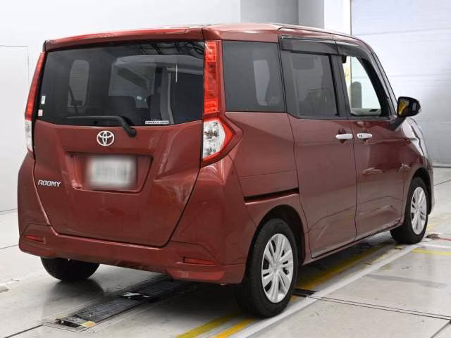 TOYOTA ROOMY