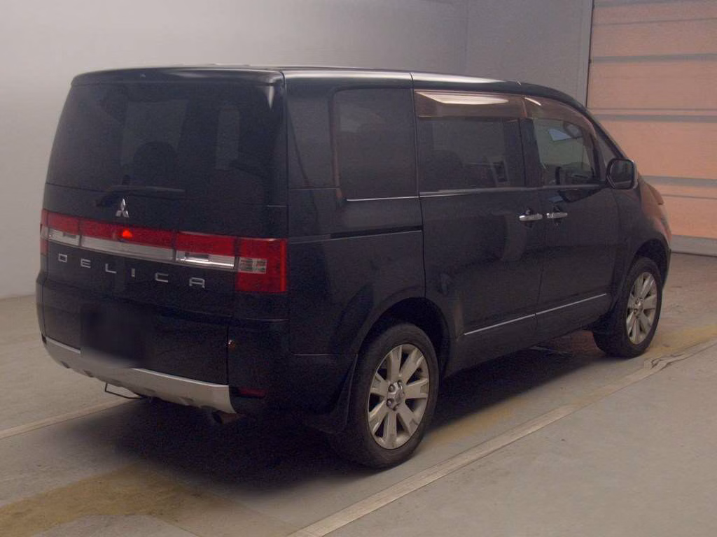 MITSUBISHI DELICA D:5