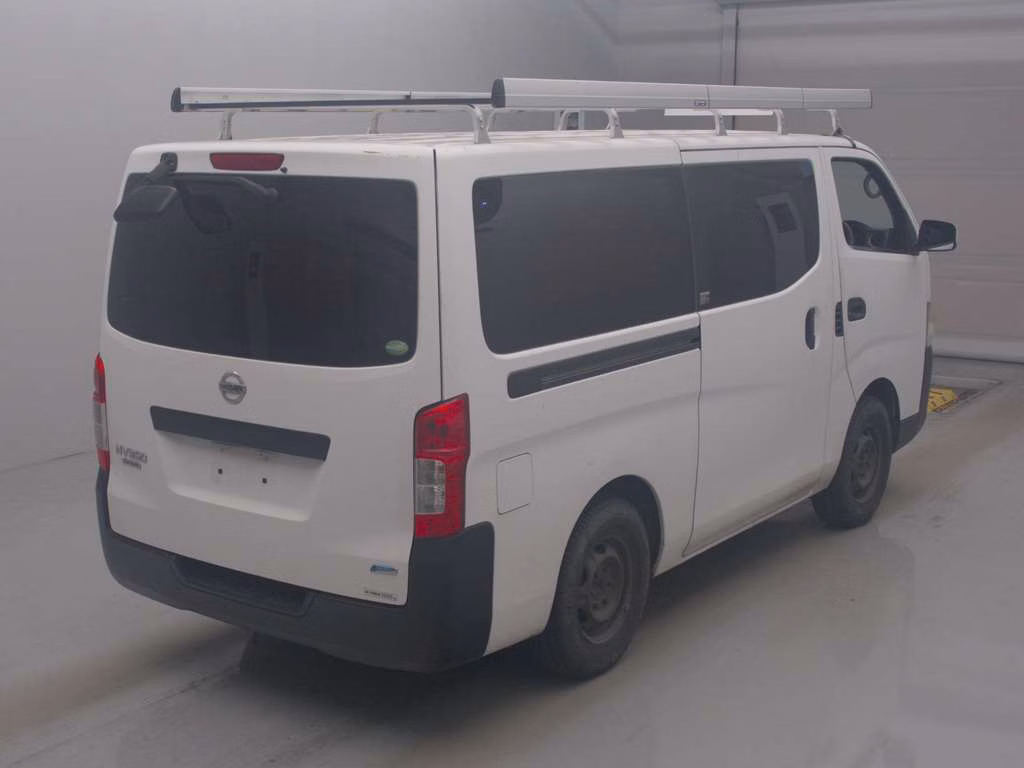 NISSAN NV350 CARAVAN