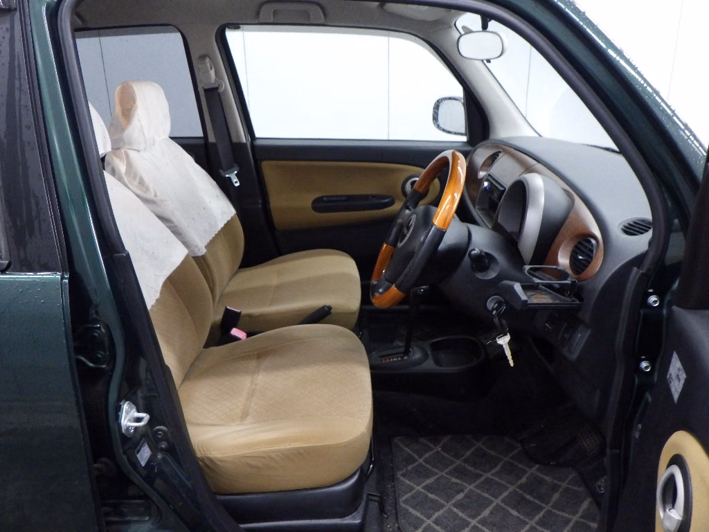 DAIHATSU MIRA GINO