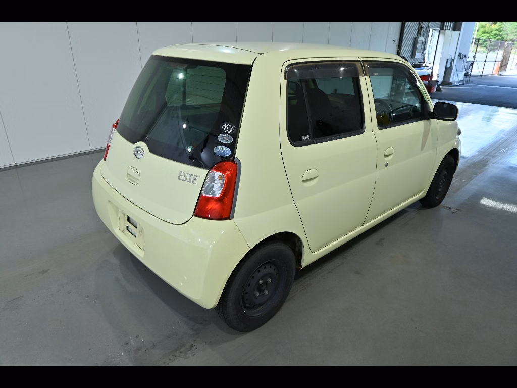 DAIHATSU ESSE