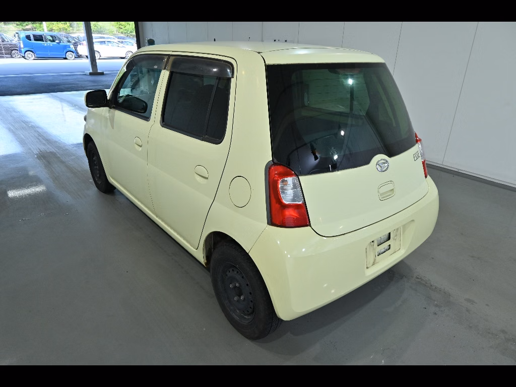 DAIHATSU ESSE