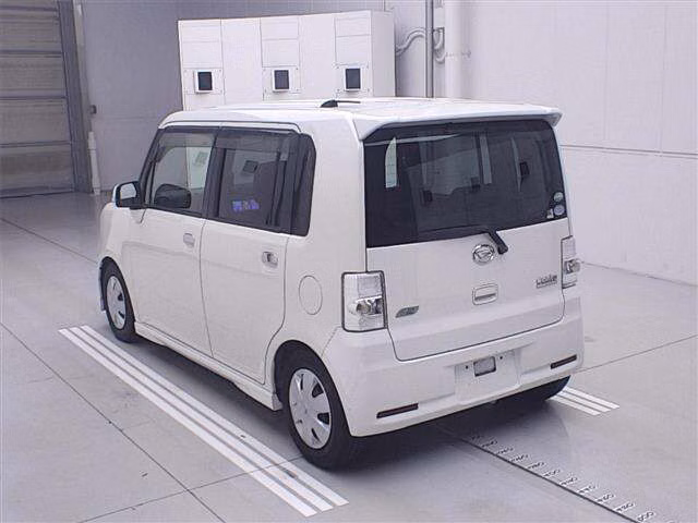 DAIHATSU MOVE CONTE